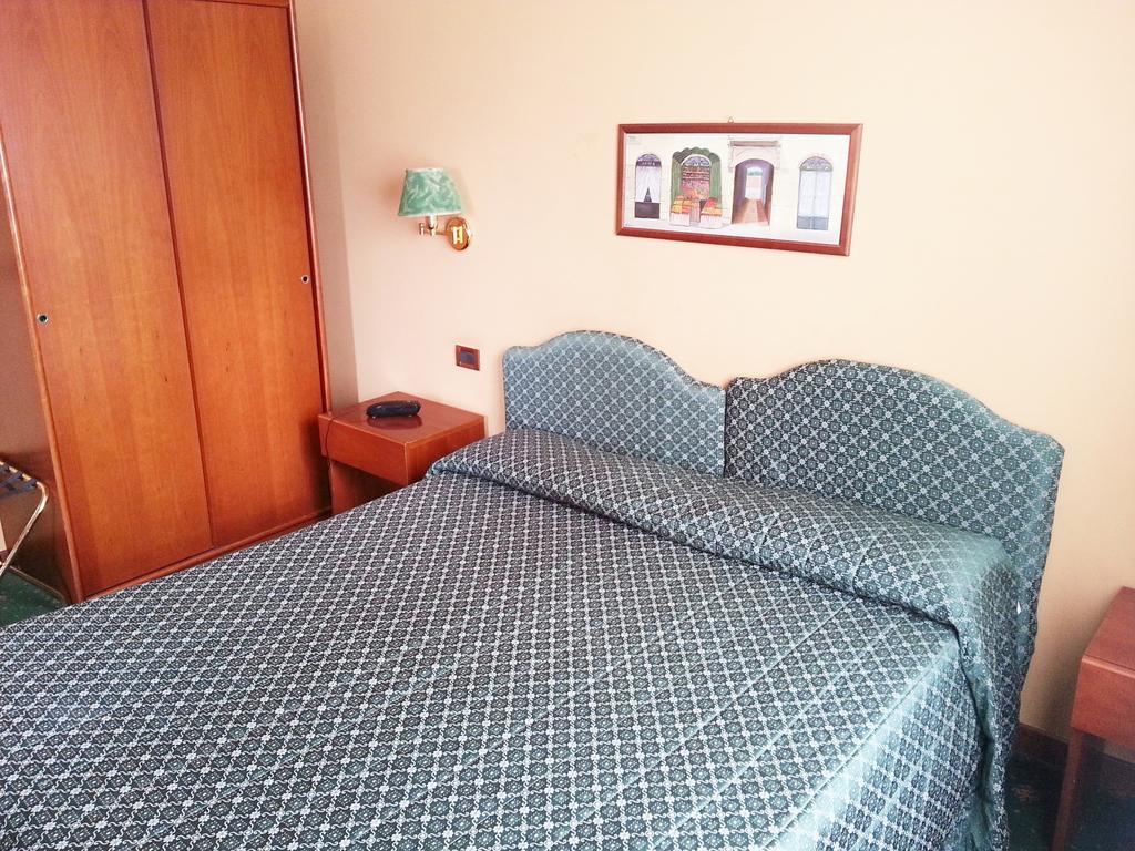 Hotel Emilia Modena Room photo
